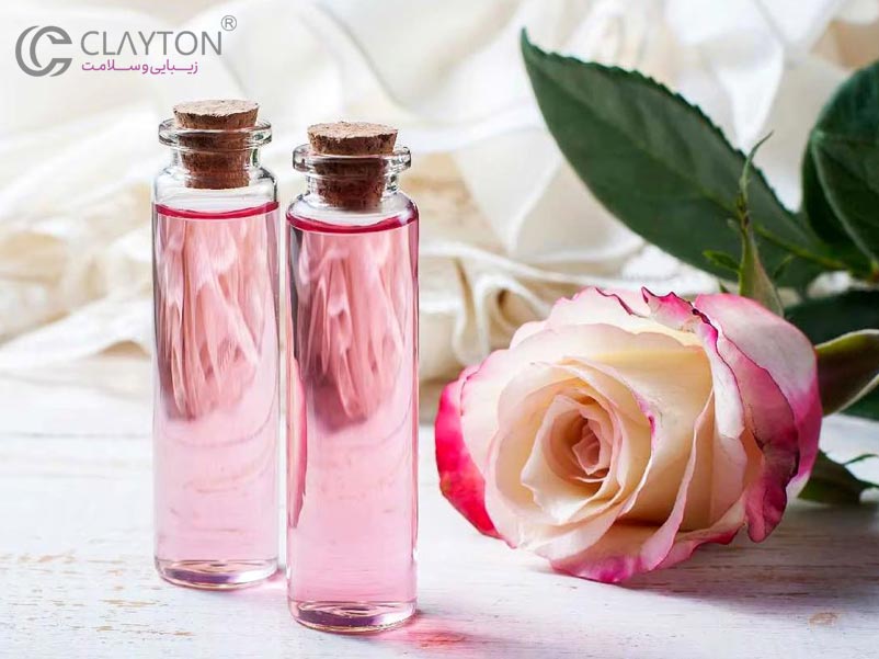 گلاب در کنار گل‌های معطر